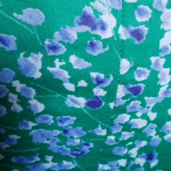 Asymmetric Green Silk Dress Size 2 - Picture 5 of 5